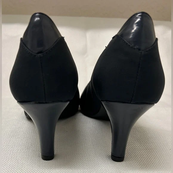 LifeStride- soft system blue close toe heels, size 10M - Picture 5 of 8